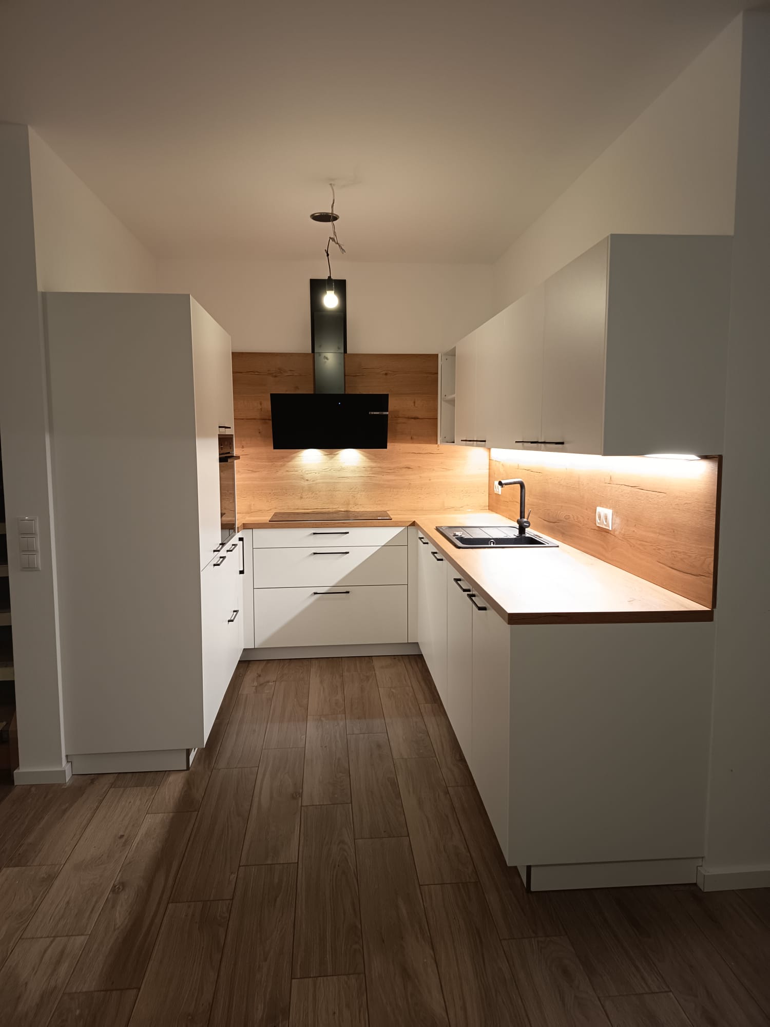 Stromanschluss Wasseranschluss